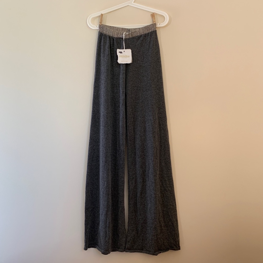 Sweater pants with sparkle